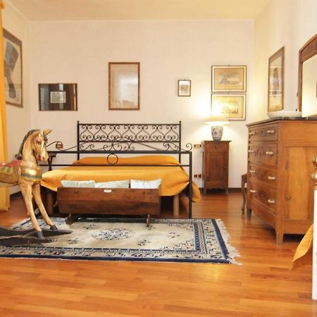 مارينا دي كارّارا L'Arrocco Bed And Breakfast المظهر الخارجي الصورة