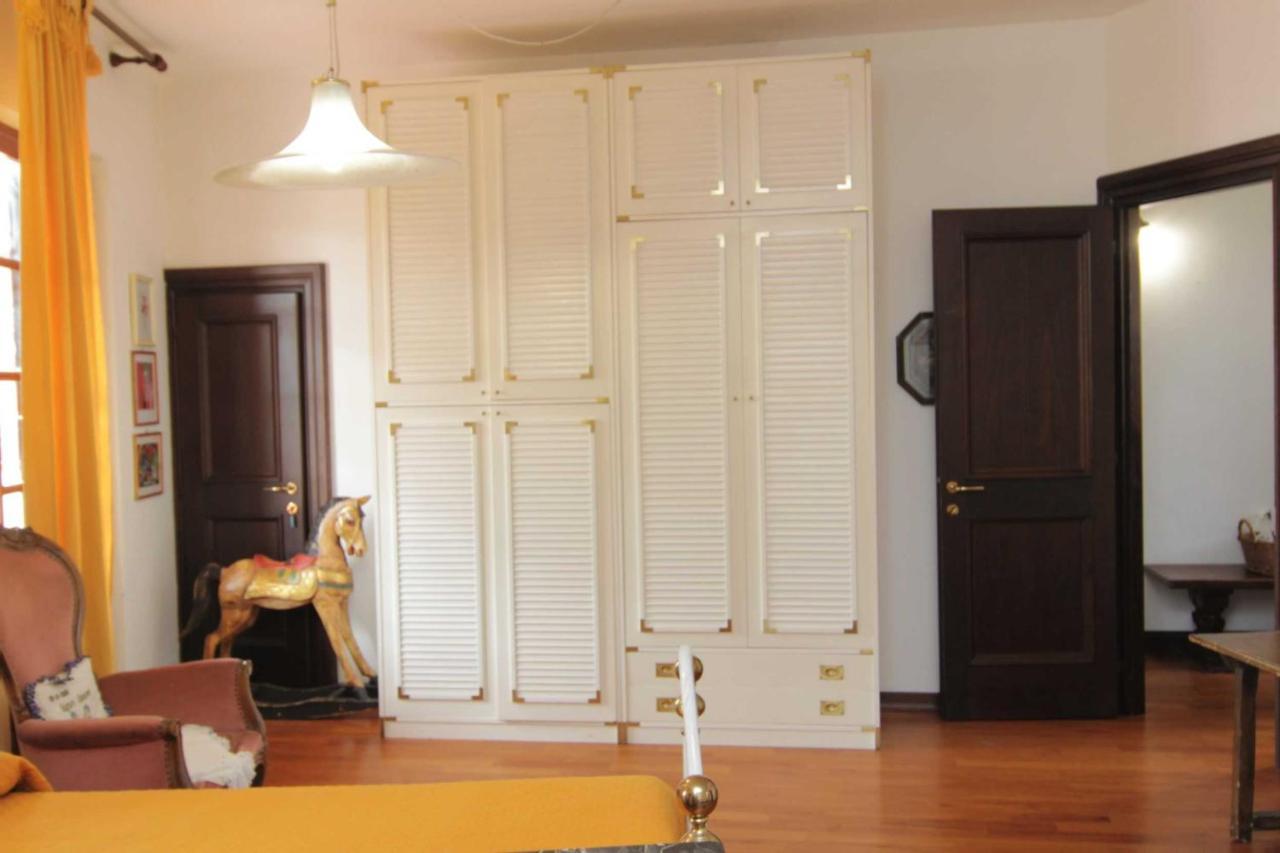 مارينا دي كارّارا L'Arrocco Bed And Breakfast المظهر الخارجي الصورة
