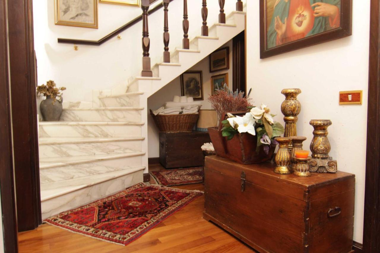 مارينا دي كارّارا L'Arrocco Bed And Breakfast المظهر الخارجي الصورة