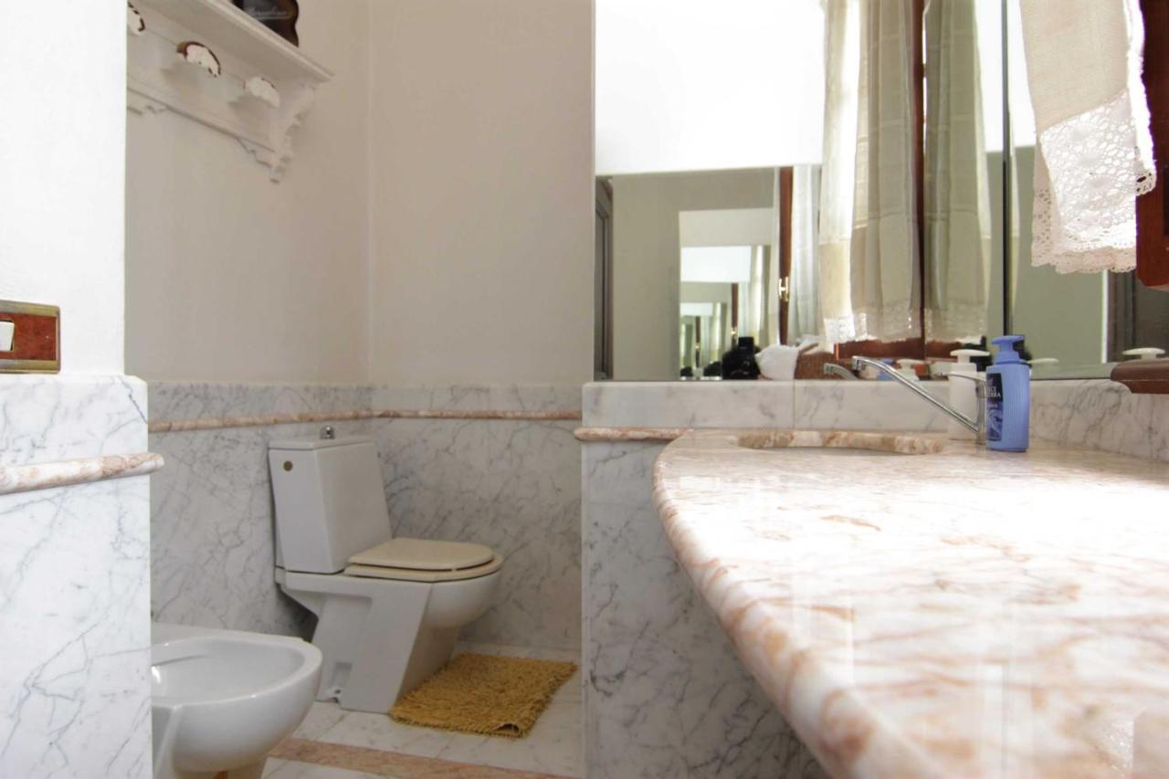 مارينا دي كارّارا L'Arrocco Bed And Breakfast المظهر الخارجي الصورة