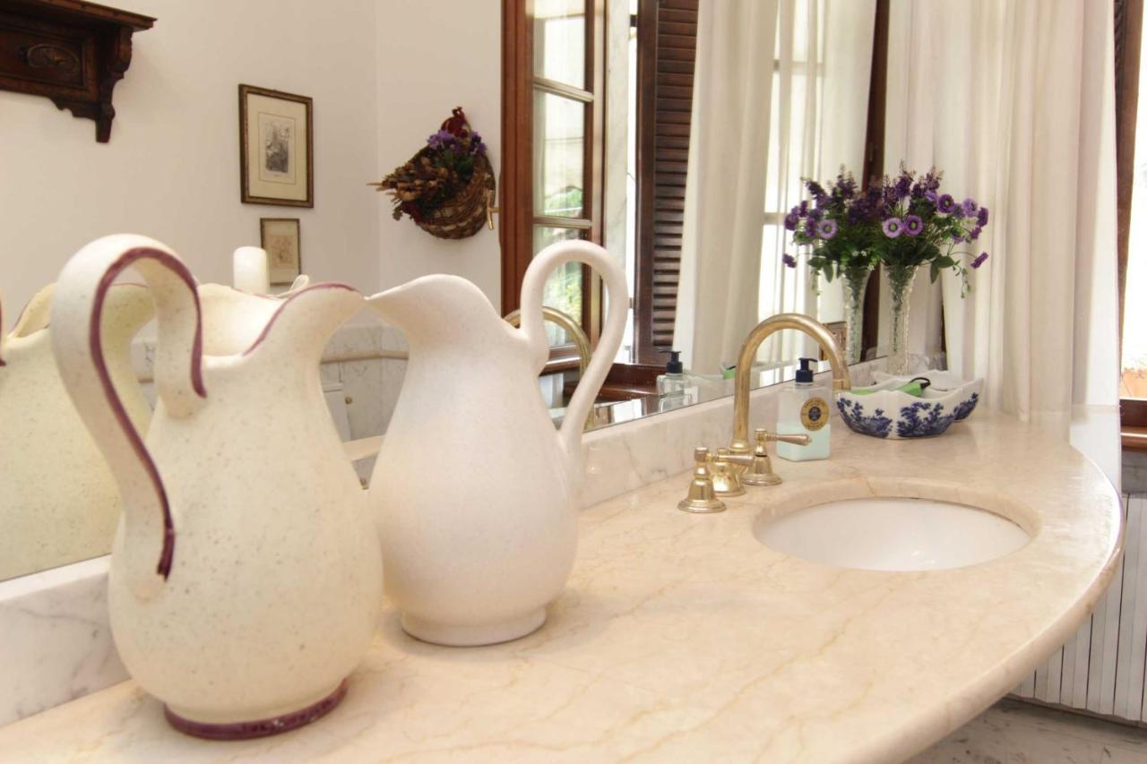 مارينا دي كارّارا L'Arrocco Bed And Breakfast المظهر الخارجي الصورة