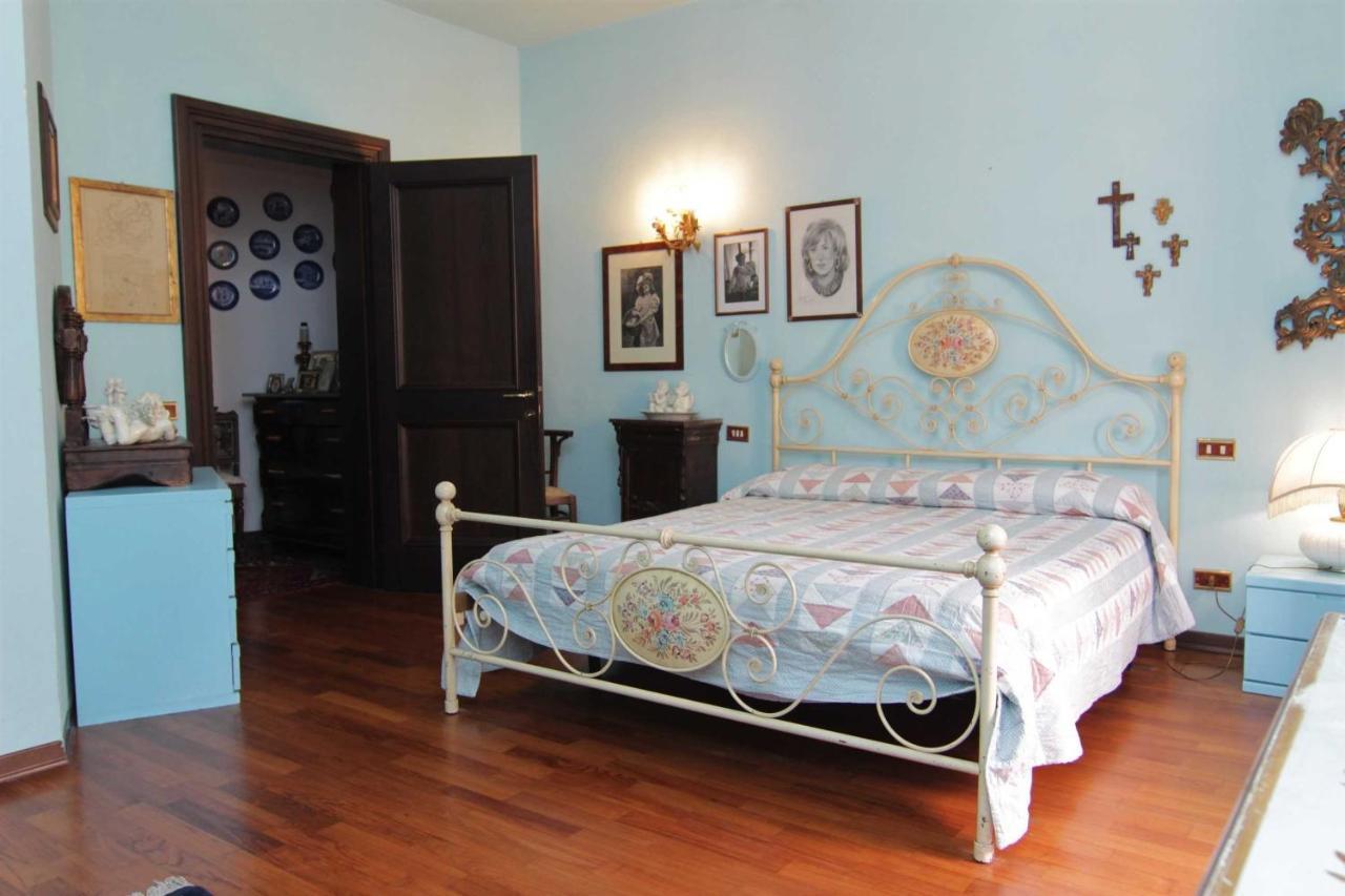 مارينا دي كارّارا L'Arrocco Bed And Breakfast المظهر الخارجي الصورة