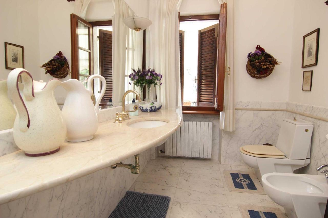 مارينا دي كارّارا L'Arrocco Bed And Breakfast المظهر الخارجي الصورة